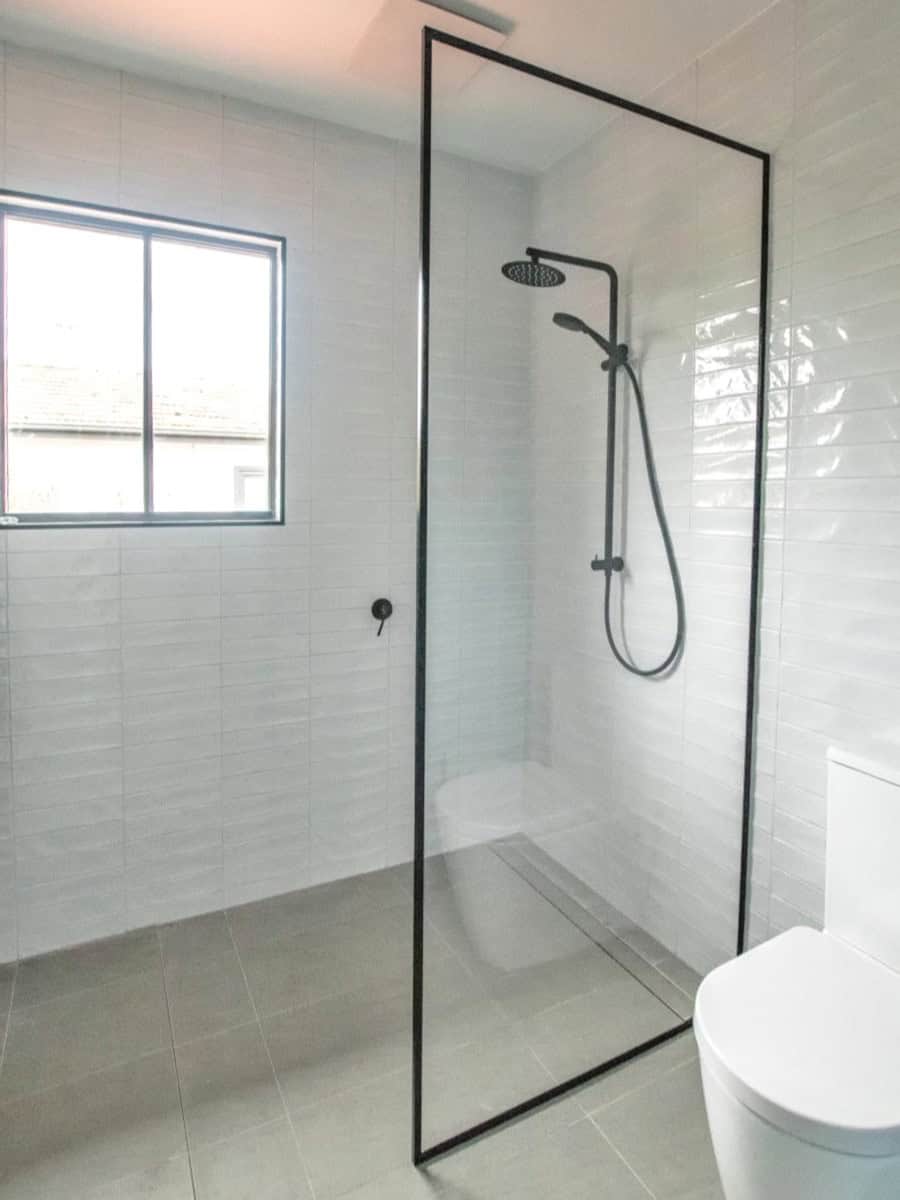 Crystal clear glass in a black frame 