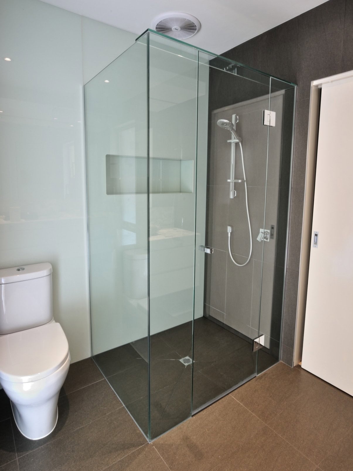 Bathroom glass splashback Melbourne
