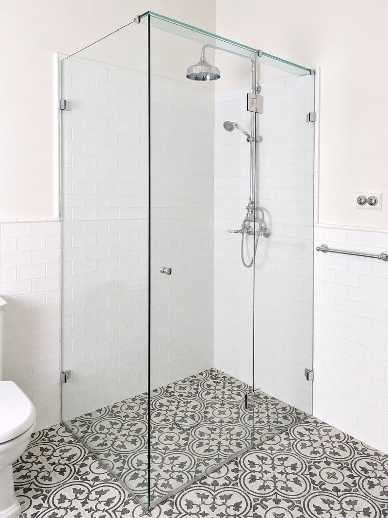 Standard clear glass shower screen with chrome hardware