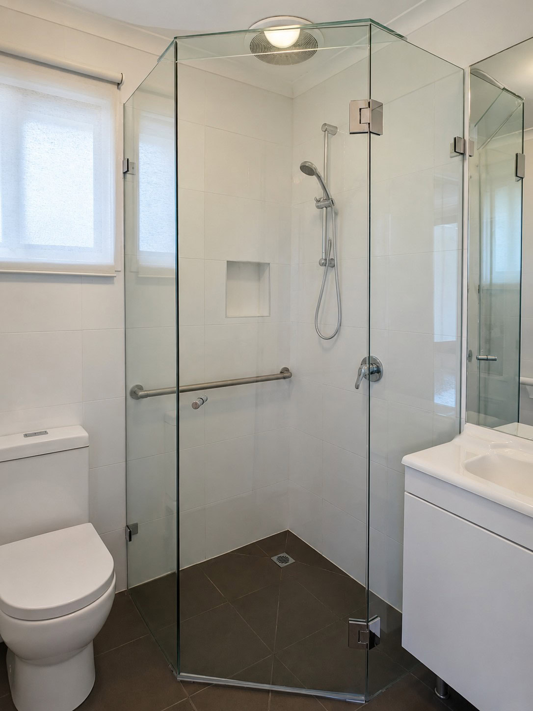 Diamond shape shower screen installed in Hoppers Crossing bathroom