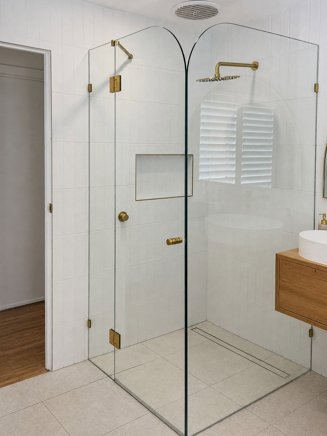 Radius corner enclosed shower screen installed in Toolern Vale