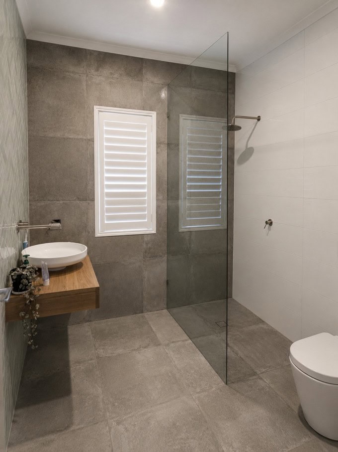 Walk in frameless shower screen in Melbourne bathroom